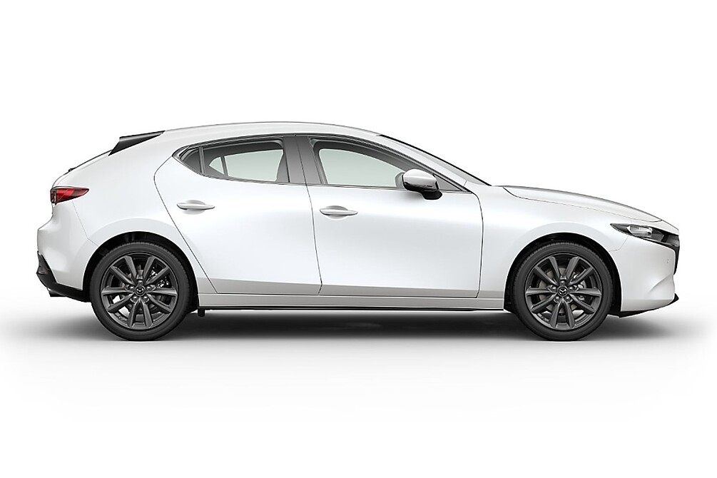 MAZDA3 CENTRE-LINE_Snowflake White_026.jpg