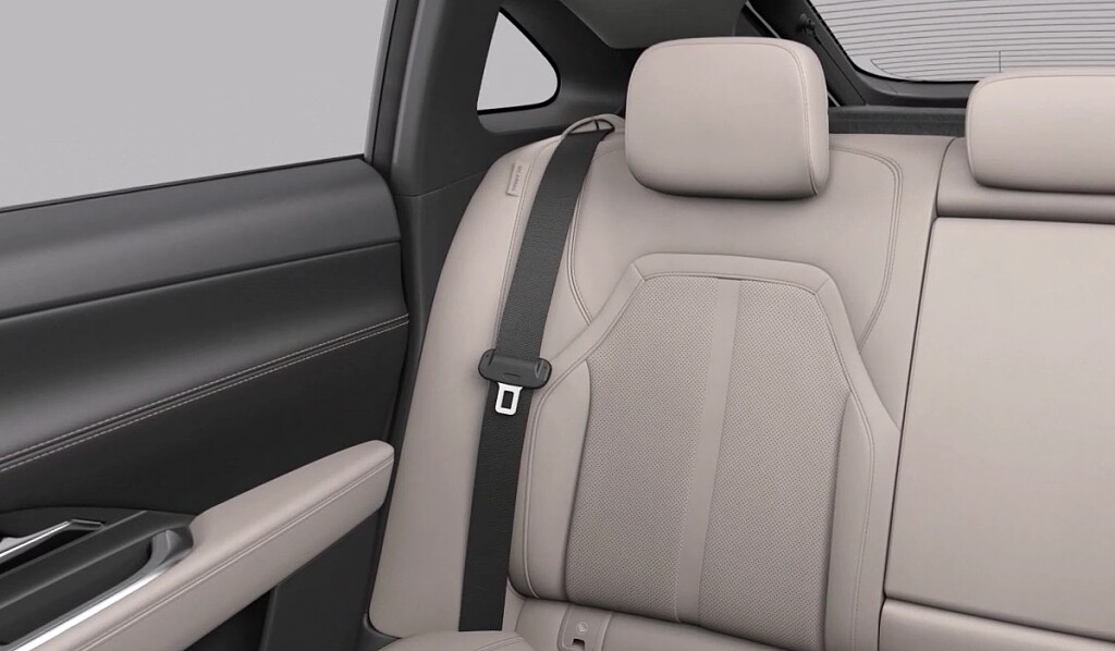 Mazda 6e - Kolor Deep Crystal Blue, zdjęcie 10