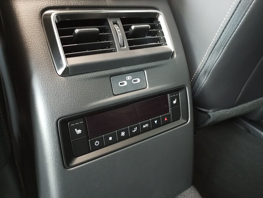 Mazda CX-80 - Kolor Artisan Red, zdjęcie 8