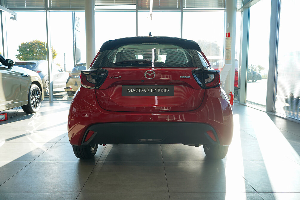 Mazda 2 Hybrid - Kolor Formal Red, zdjęcie 3