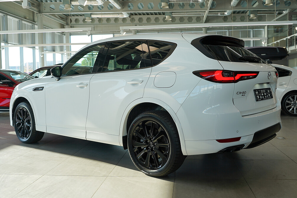 Mazda CX-60 - Kolor Arctic White, zdjęcie 4