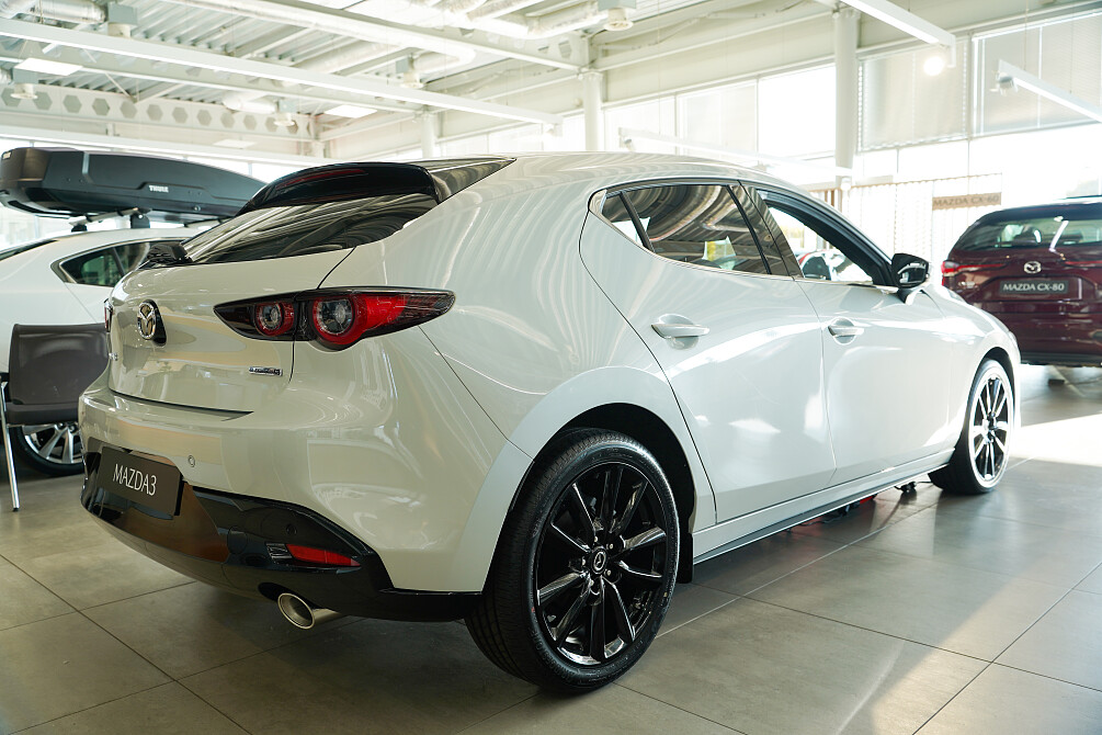 Mazda 3 - Kolor Ceramic Metalic, zdjęcie 5