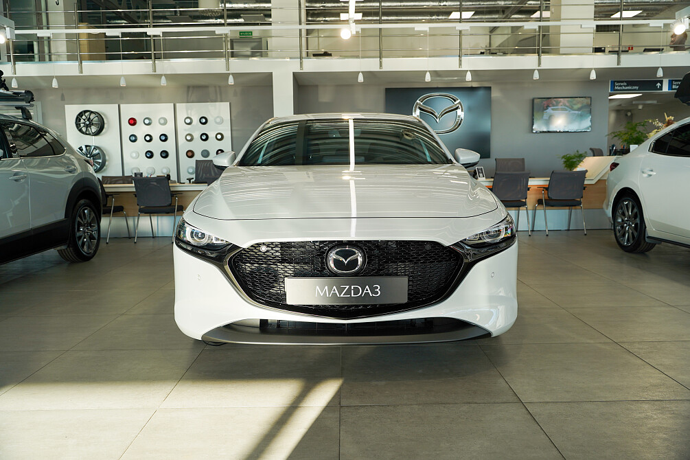 Mazda 3 - Kolor Ceramic Metalic, zdjęcie 3