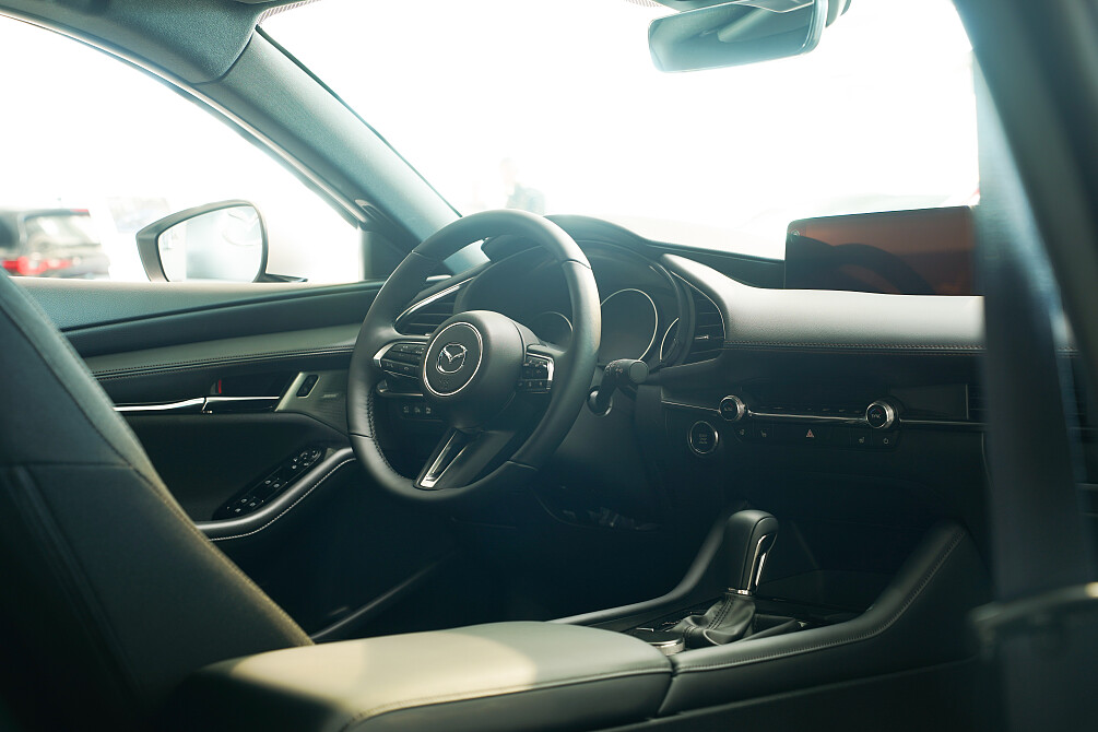 Mazda 3 - Kolor Ceramic Metalic, zdjęcie 6