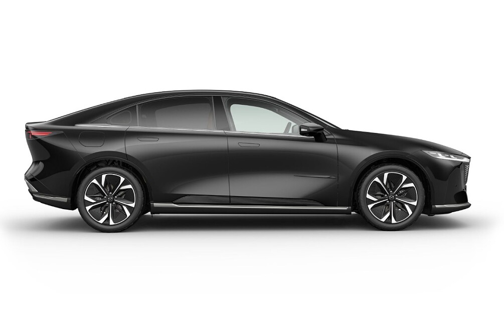 Mazda 6e - Kolor Jet Black, zdjęcie 3