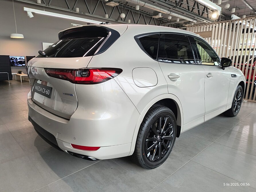 Mazda CX-60 - Kolor Platinum Quartz, zdjęcie 4