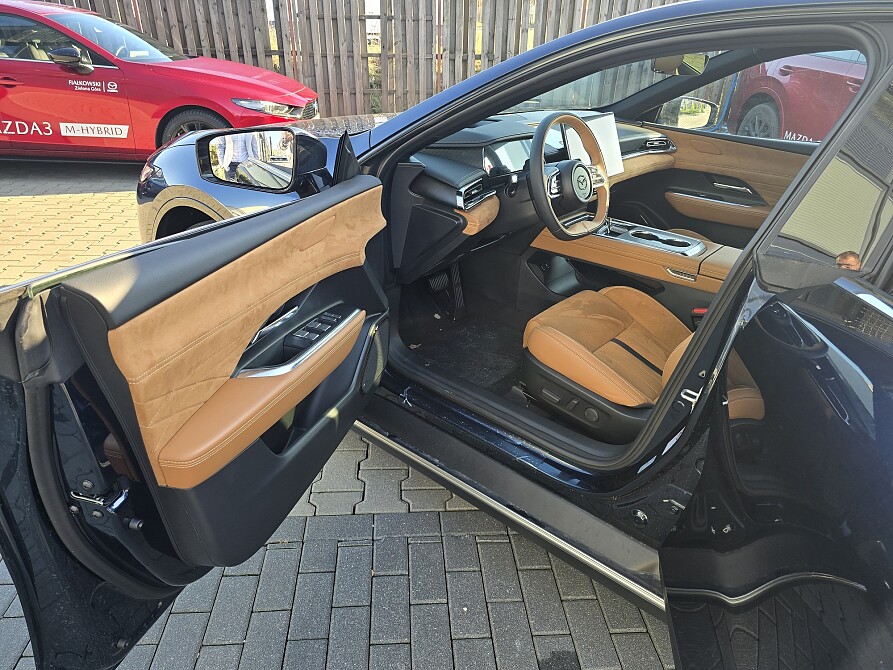 Mazda 6e - Kolor Deep Crystal Blue, zdjęcie 9