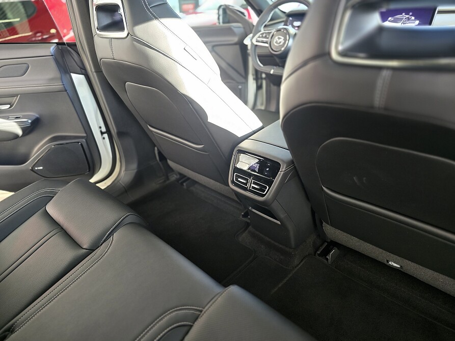 Mazda 6e - Kolor Biały, zdjęcie 6