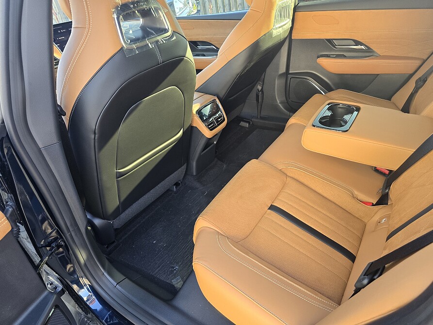 Mazda 6e - Kolor Deep Crystal Blue, zdjęcie 7