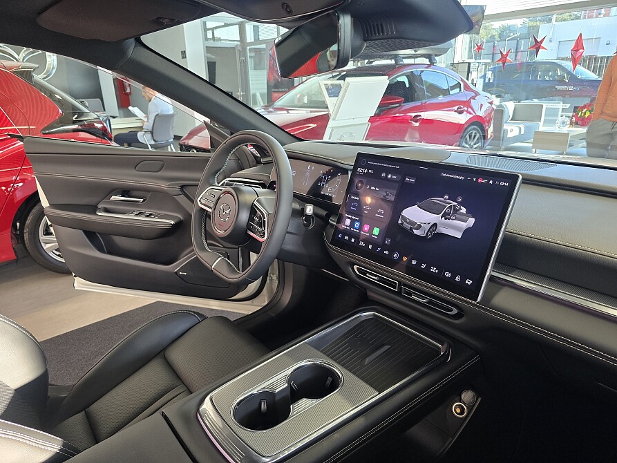 Mazda 6e - Kolor Biały, zdjęcie 10