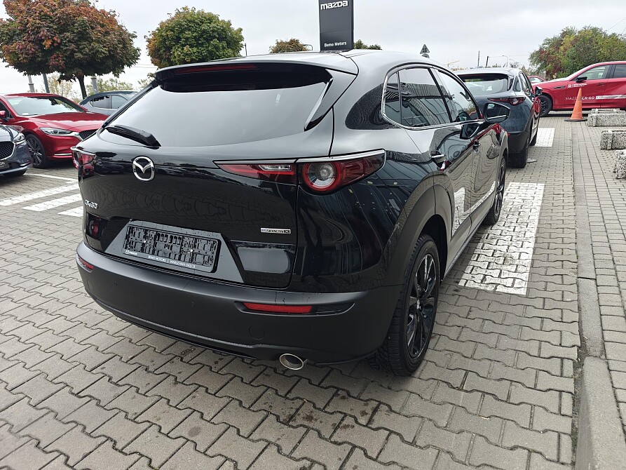Mazda CX-30 - Kolor Jet Black, zdjęcie 3