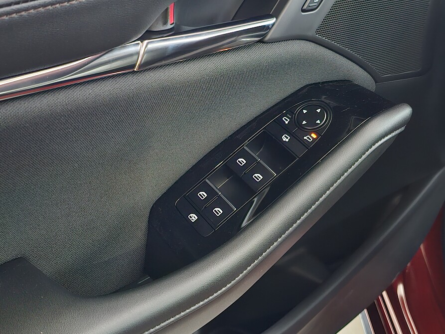 Mazda 3 - Kolor Soul Red Crystal, zdjęcie 8