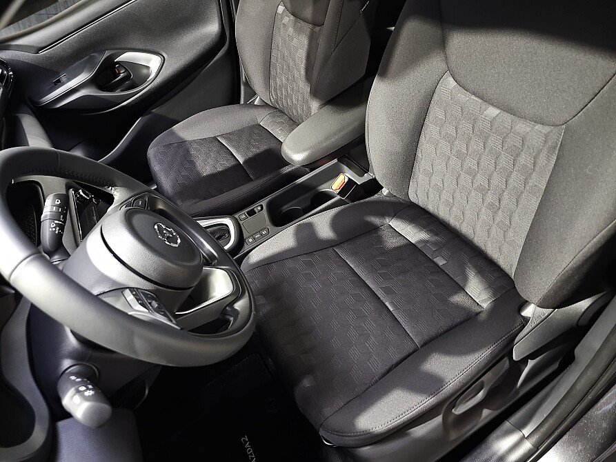 Mazda 2 Hybrid - Kolor Lead Grey, zdjęcie 9