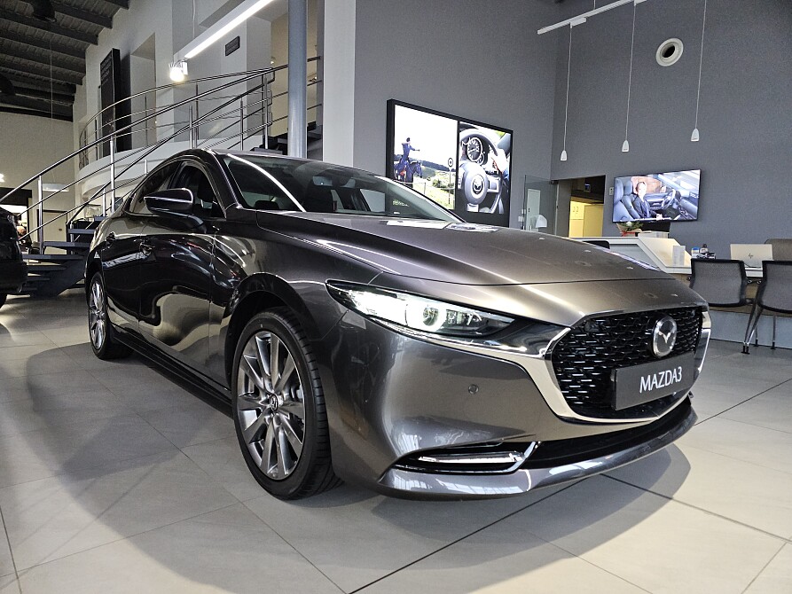 Mazda 3 - Kolor Machine Gray, zdjęcie 2