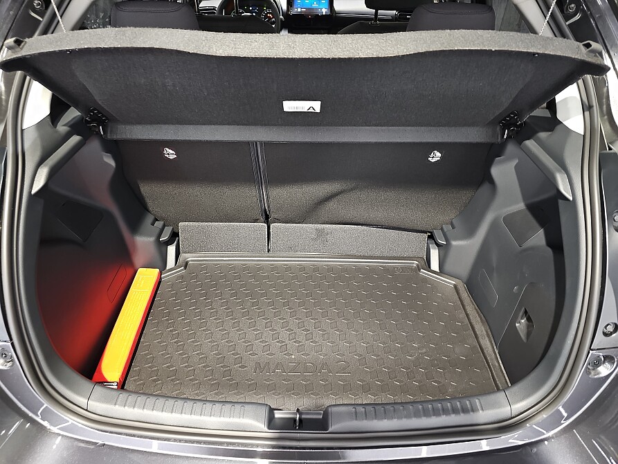 Mazda 2 Hybrid - Kolor Lead Grey, zdjęcie 15