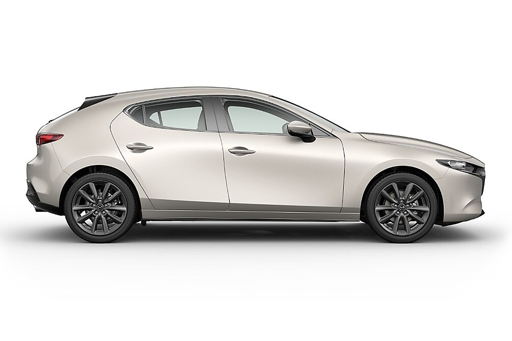 MAZDA3 CENTRE-LINE_Platinum Quartz_042.jpg