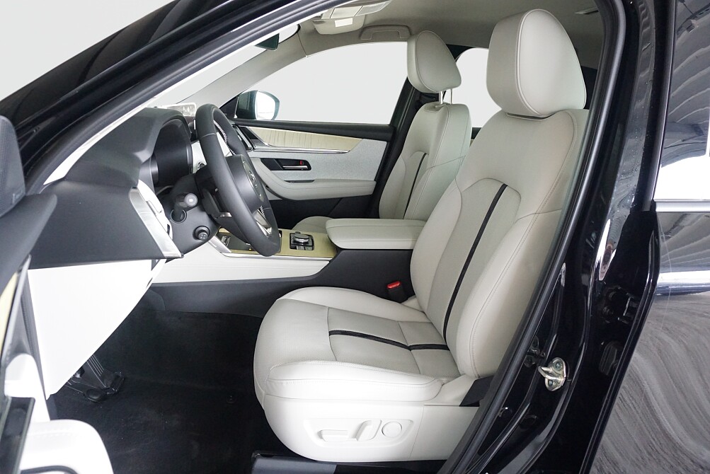 Mazda CX-60 (12).jpg