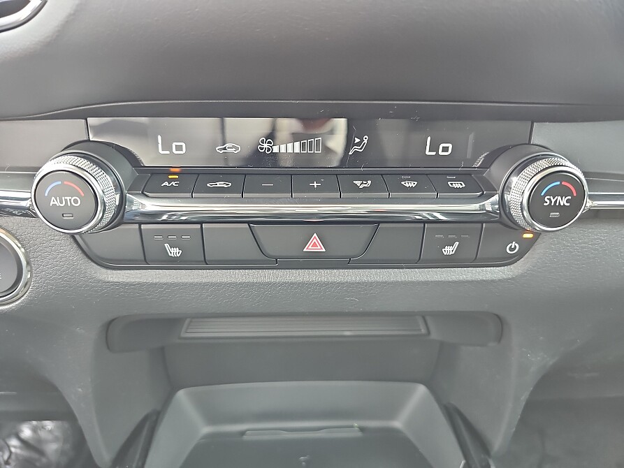 Mazda CX-30 - Kolor Platinum Quartz, zdjęcie 15