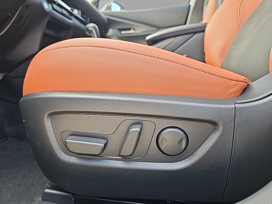 Mazda CX-30 - Kolor Zircon Sand Metalic, zdjęcie 18