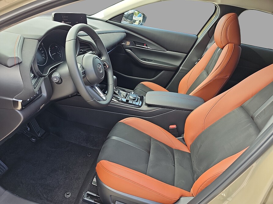 Mazda CX-30 - Kolor Zircon Sand Metalic, zdjęcie 15