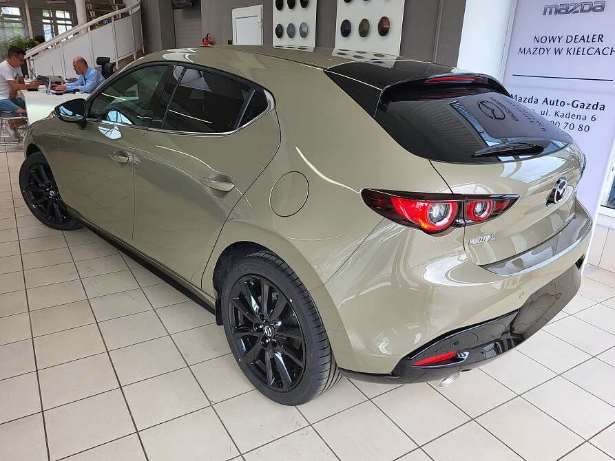 Mazda 3 - Kolor Zircon Sand Metalic, zdjęcie 6