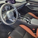 Mazda 3 - Kolor Snowflake White Pearl, zdjęcie 7
