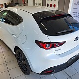 Mazda 3 - Kolor Snowflake White Pearl, zdjęcie 6