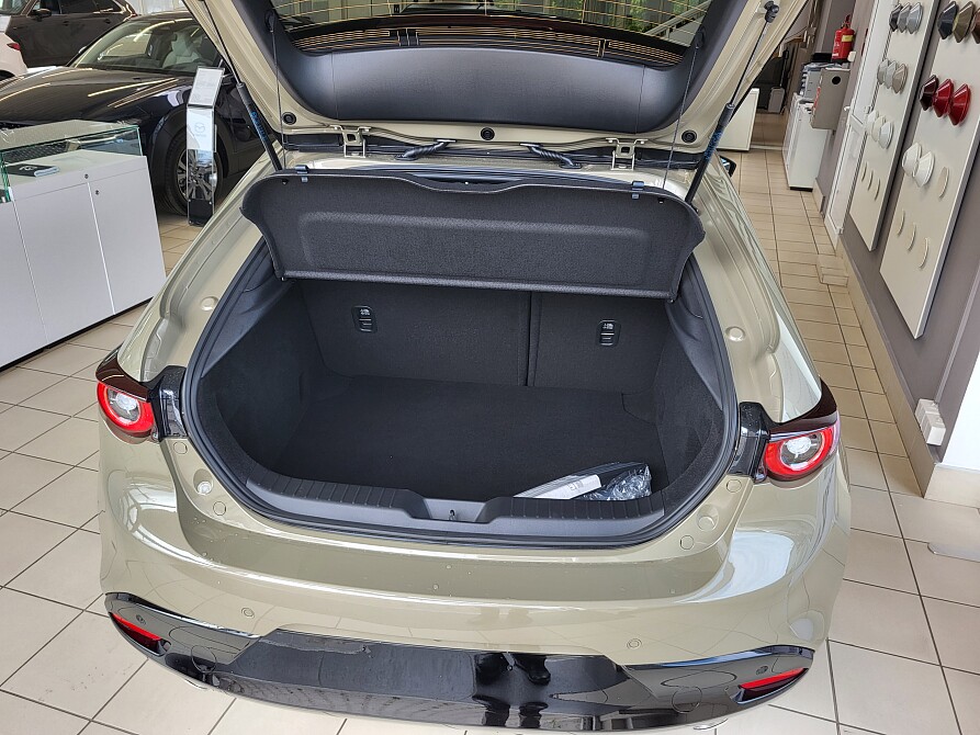 Mazda 3 - Kolor Zircon Sand Metalic, zdjęcie 10