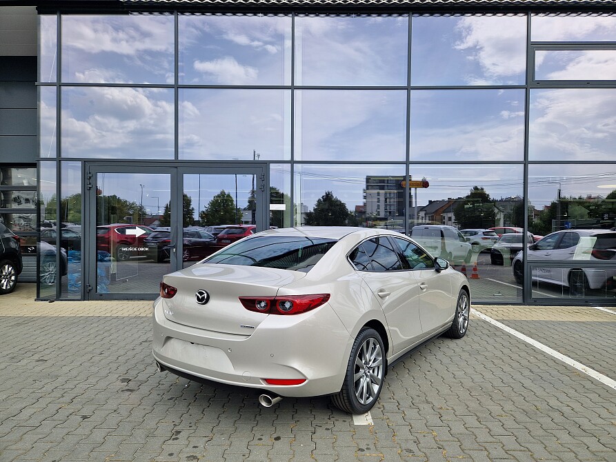 Mazda 3 - Kolor Platinum Quartz, zdjęcie 6