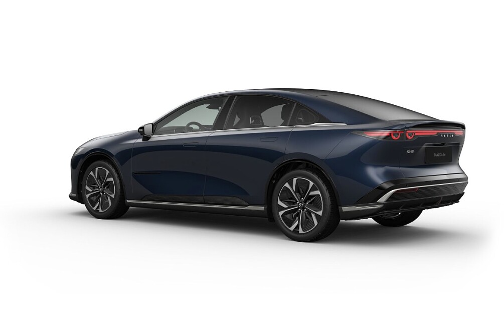 Mazda 6e - Kolor Deep Crystal Blue, zdjęcie 5