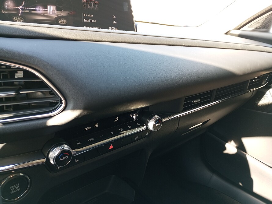 Mazda CX-30 - Kolor Jet Black, zdjęcie 10