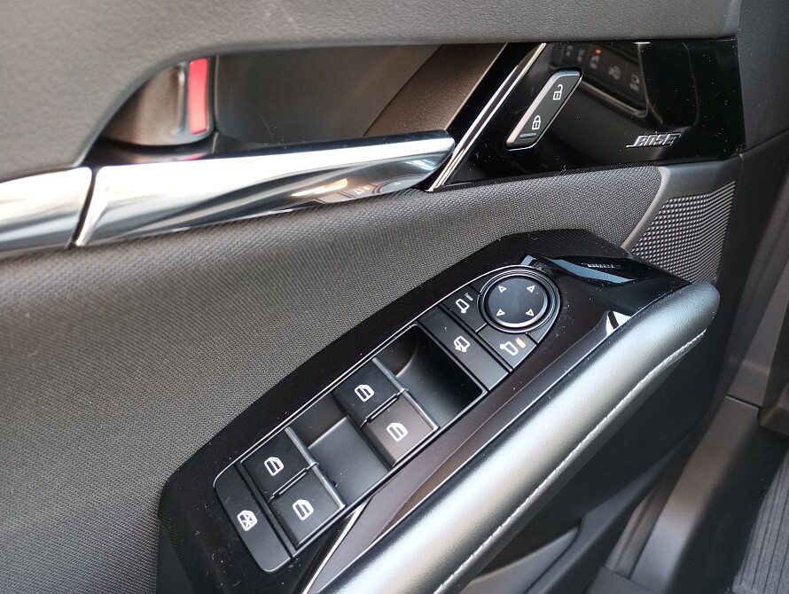 Mazda CX-30 - Kolor Jet Black, zdjęcie 8