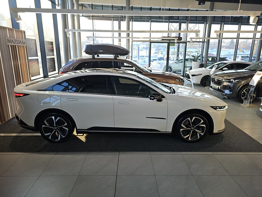 Mazda 6e - Kolor Biały, zdjęcie 11
