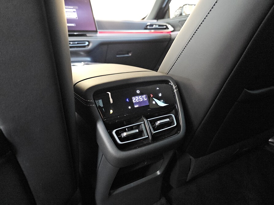 Mazda 6e - Kolor Biały, zdjęcie 15