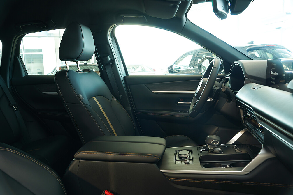 Mazda CX-60 - Kolor Arctic White, zdjęcie 8