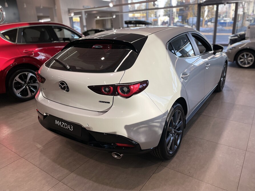Mazda 3 - Kolor Ceramic Metalic, zdjęcie 4