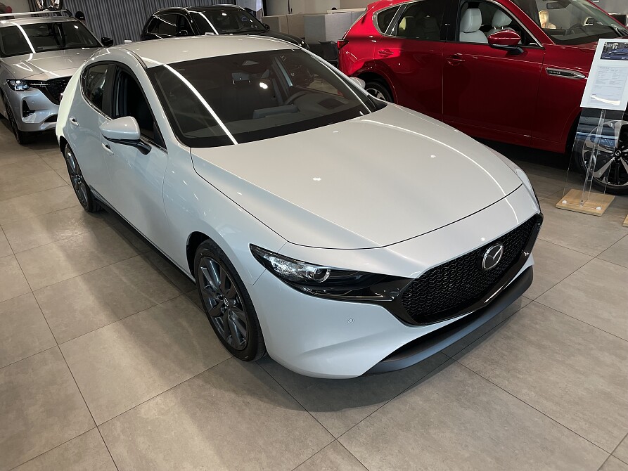 Mazda 3 - Kolor Ceramic Metalic, zdjęcie 2