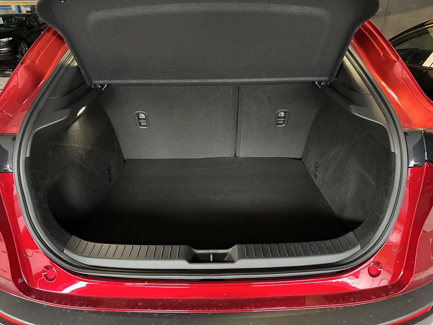 Mazda CX-30 - Kolor Jet Black, zdjęcie 11