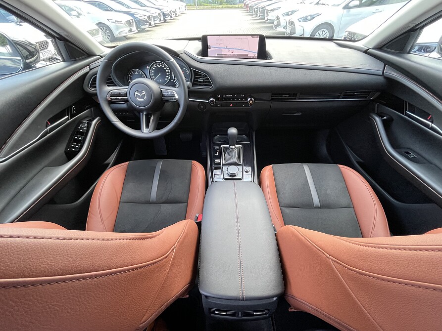 Mazda CX-30 - Kolor Jet Black, zdjęcie 9