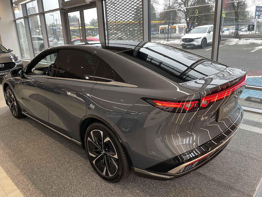 Mazda 6e - Kolor Polymetal Gray, zdjęcie 9