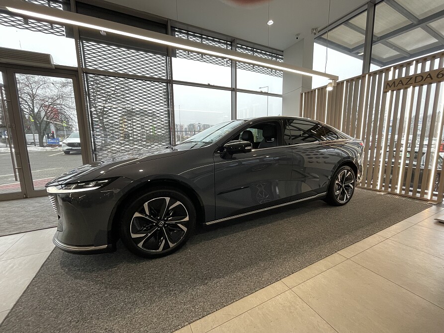 Mazda 6e - Kolor Polymetal Gray, zdjęcie 7