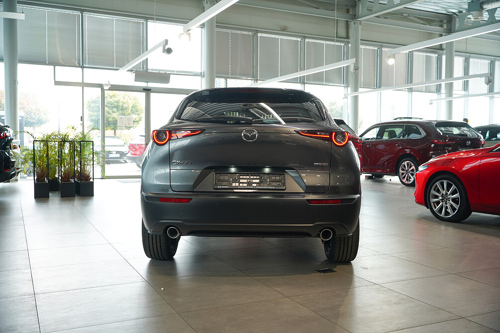 Mazda CX-30 - Kolor Machine Gray, zdjęcie 4