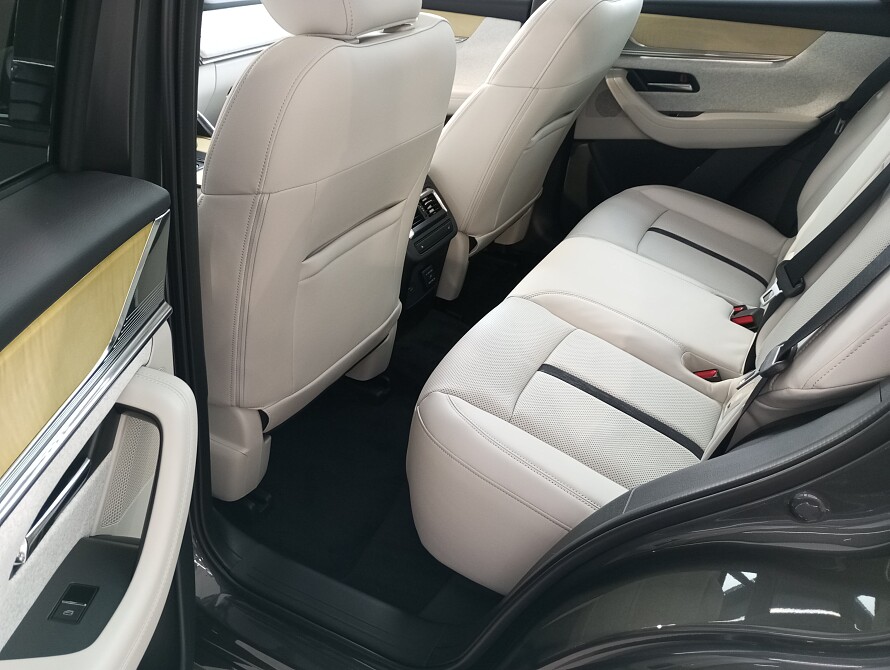 Mazda CX-60 - Kolor Machine Gray, zdjęcie 9