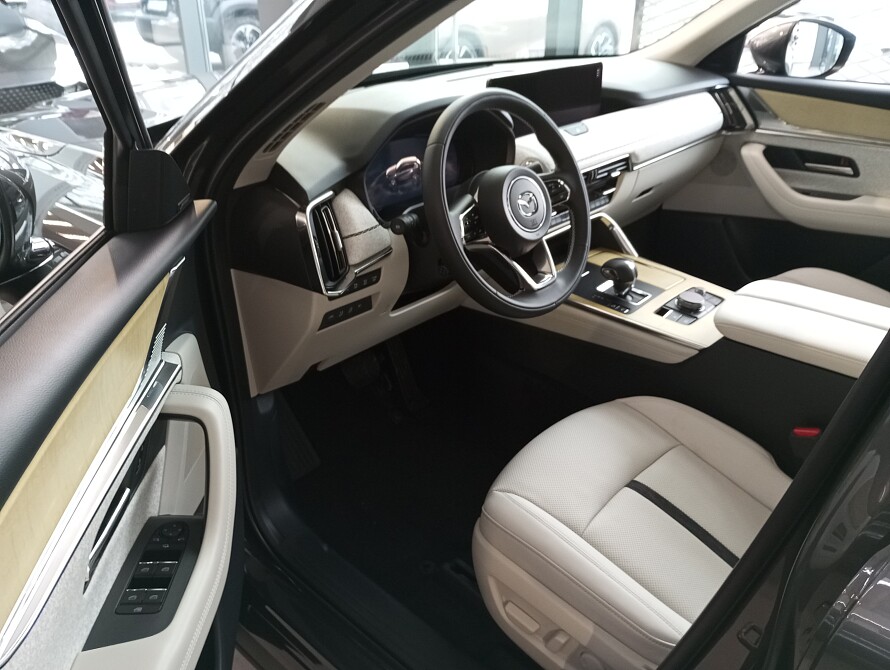 Mazda CX-60 - Kolor Machine Gray, zdjęcie 2