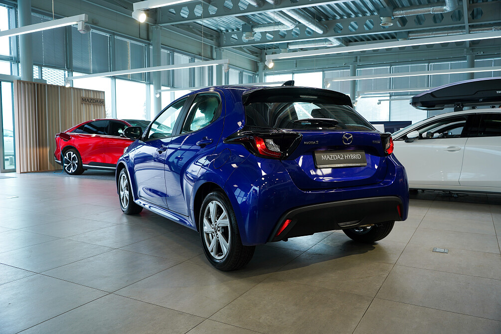 Mazda 2 Hybrid - Kolor Niebieski, zdjęcie 4