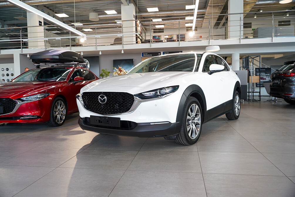 Mazda CX-30 - Kolor Snowflake White Pearl, zdjęcie 2