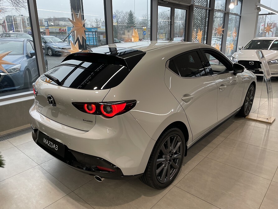 Mazda 3 - Kolor Ceramic Metalic, zdjęcie 3