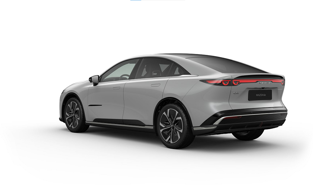 Mazda 6e - Kolor Aero Grey, zdjęcie 7