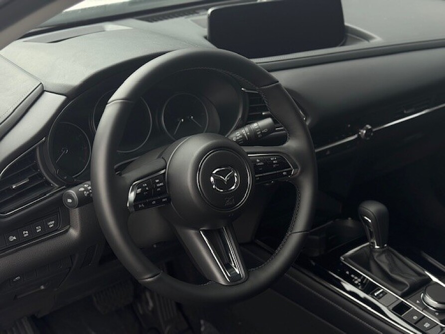 Mazda CX-30 - Kolor Snowflake White Pearl, zdjęcie 9