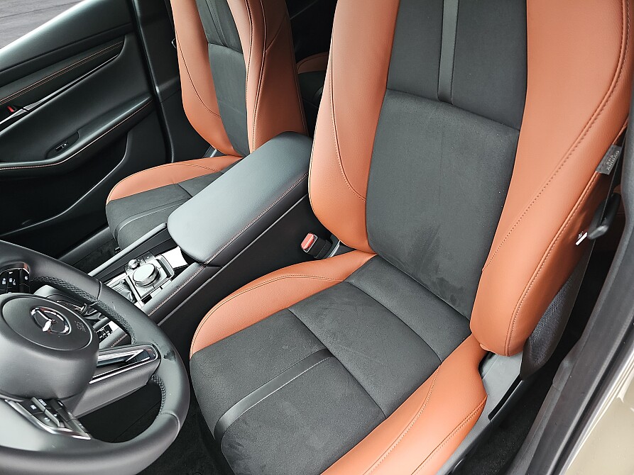 Mazda 3 - Kolor Zircon Sand Metalic, zdjęcie 10